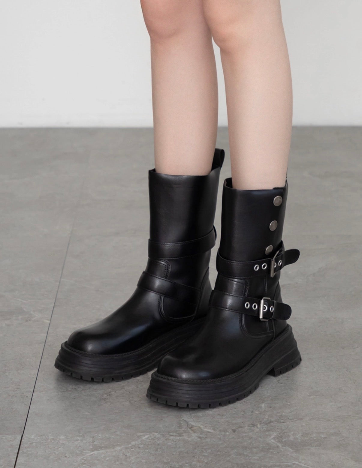 Vintage Rider | Buckle Ankle Boots