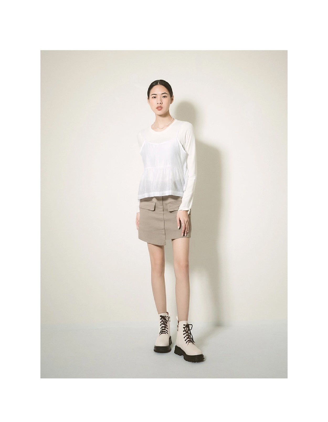 Cool Style Hack | Side V-Cut Lace-Up Martin Ankle Boots