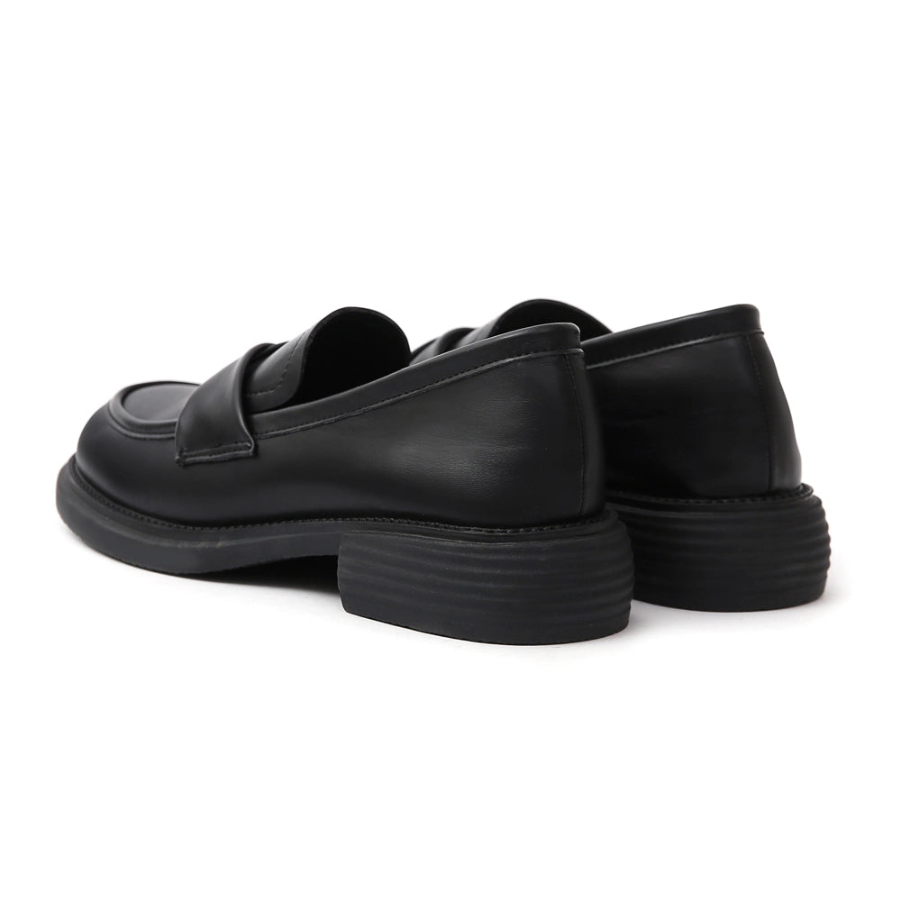 Strolling in Paris | Knot Loafers