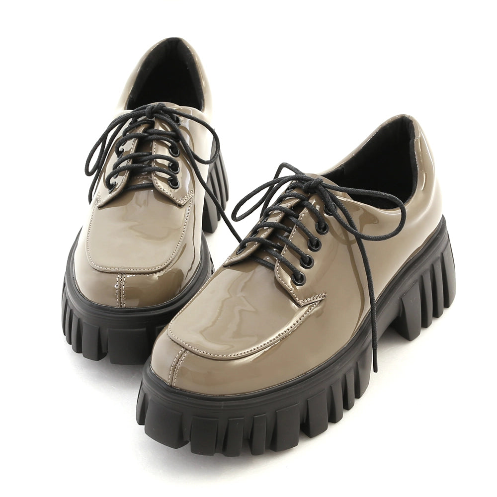 Modern Girl | Lightweight Derby Shoes with Serrated Soles