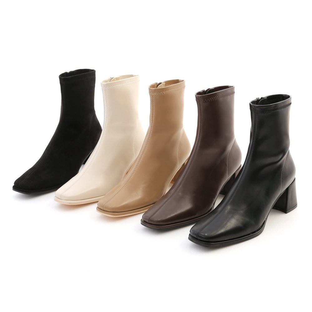 Minimalist Square-Toe Slim Fit Heeled Boots