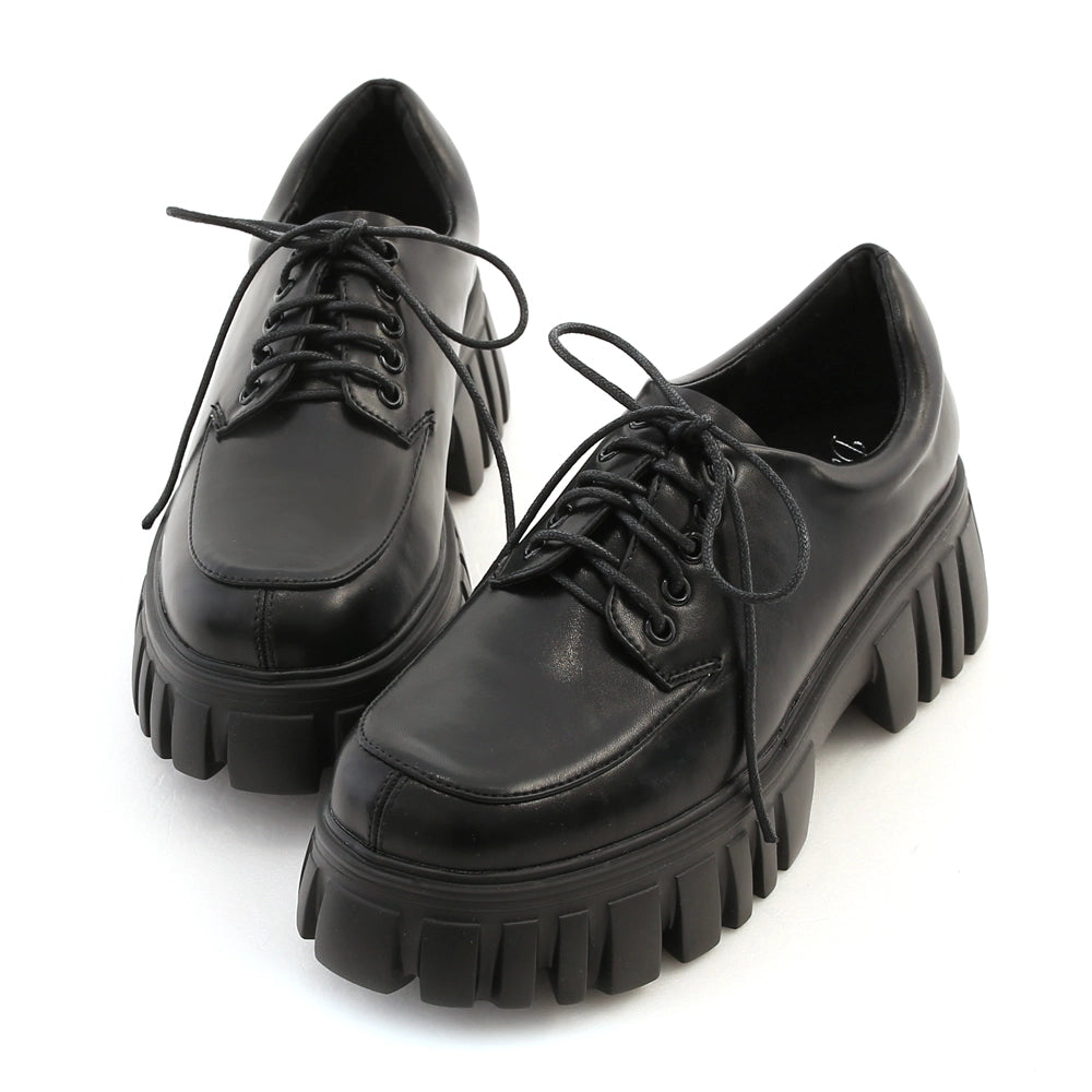 Modern Girl | Lightweight Derby Shoes with Serrated Soles