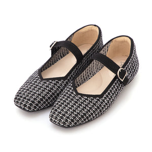 Black and white woolen