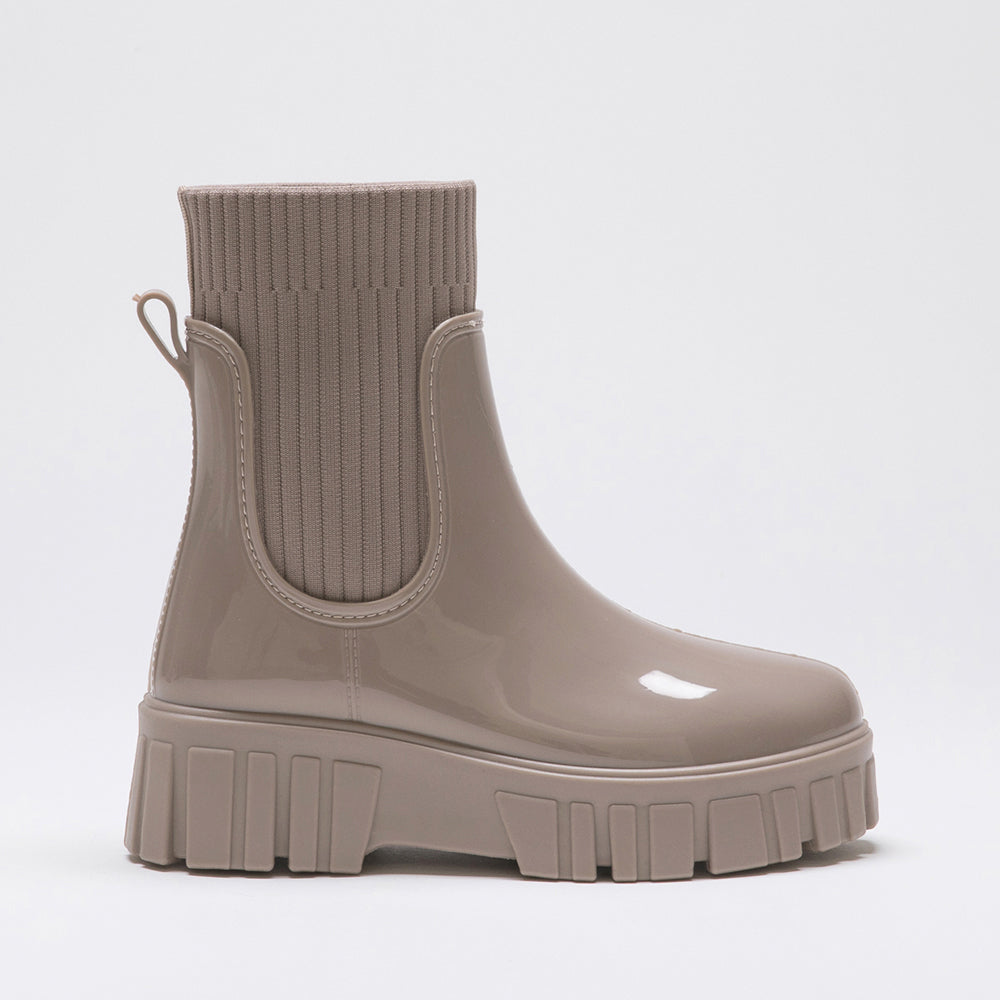 Trendy Style | Ribbed Sole Knit Short Rain Boots