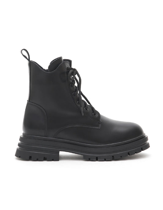 Cool Style Hack | Side V-Cut Lace-Up Martin Ankle Boots