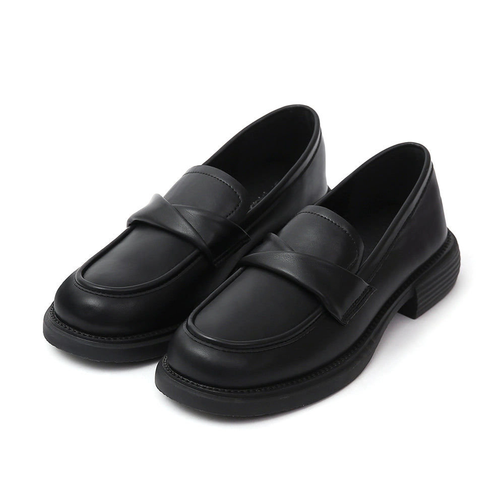 Strolling in Paris | Knot Loafers