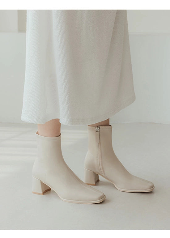 Minimalist Square-Toe Slim Fit Heeled Boots