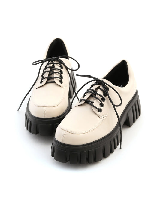 Modern Girl | Lightweight Derby Shoes with Serrated Soles